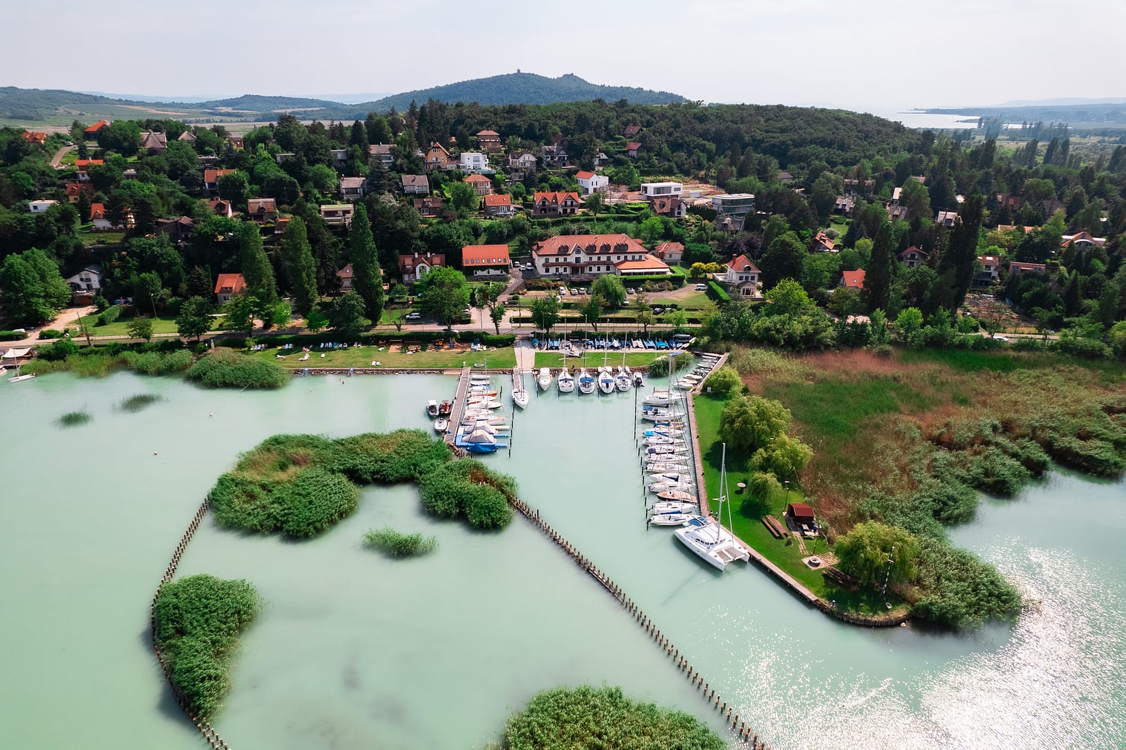 Aquilo Hotel Panoráma Tihany: Az Aktív Pihenés és a Lenyűgöző Kilátás Találkozása